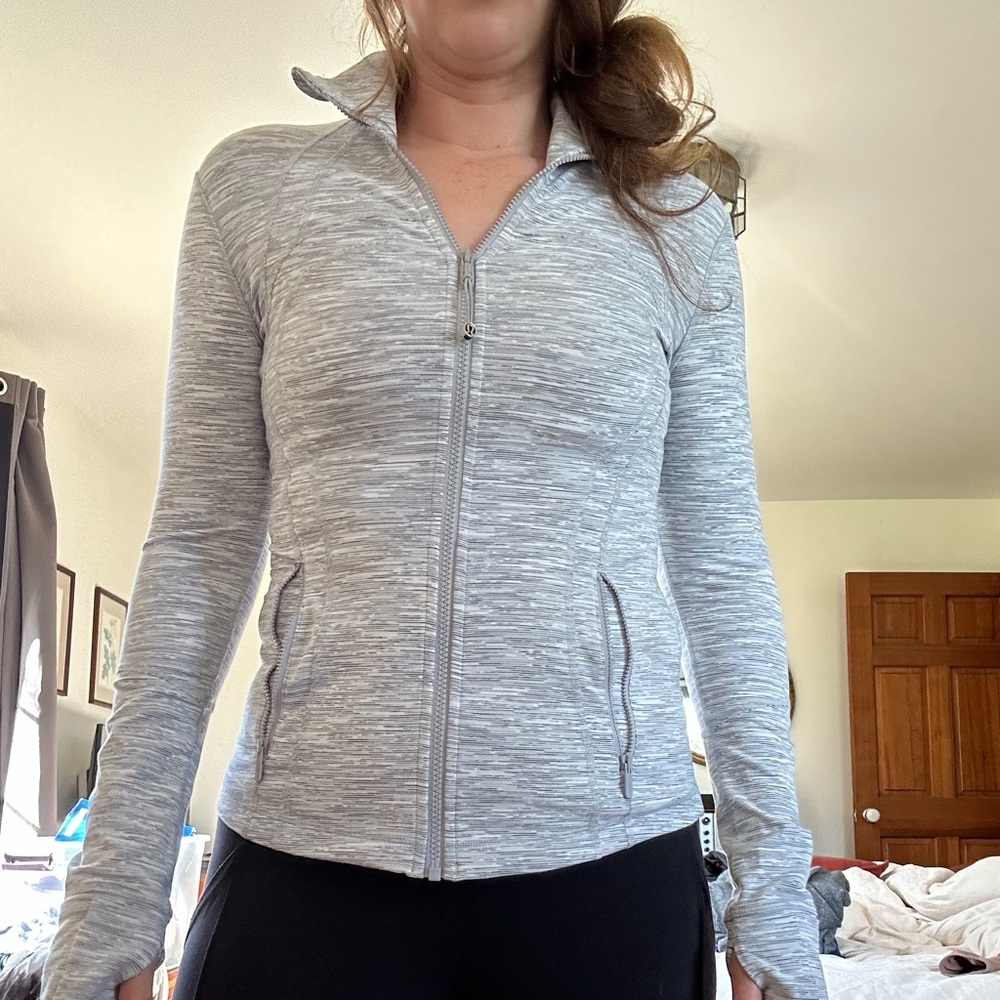 Lululemon define jacket size 6